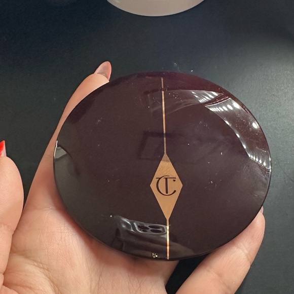 BNWT Charlotte Tillbury pillow talk cheek to chic swish&glow blush pillow talk - Picture 2 of 5